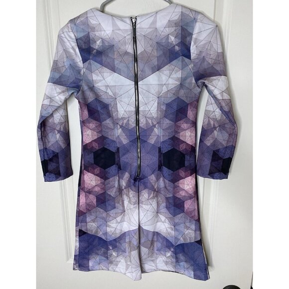 NWT Bar III Shift Dress Sz XS Stretch Colorful Geometric Purple White Artsy 3/4 - Picture 5 of 5